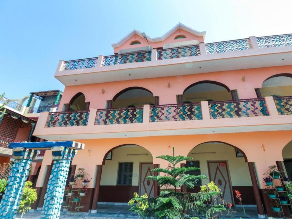 Super Townhouse 139 Ashiyana Smriti Upvan Near Emerald Mall Lucknow Bijnaur Exteriör bild