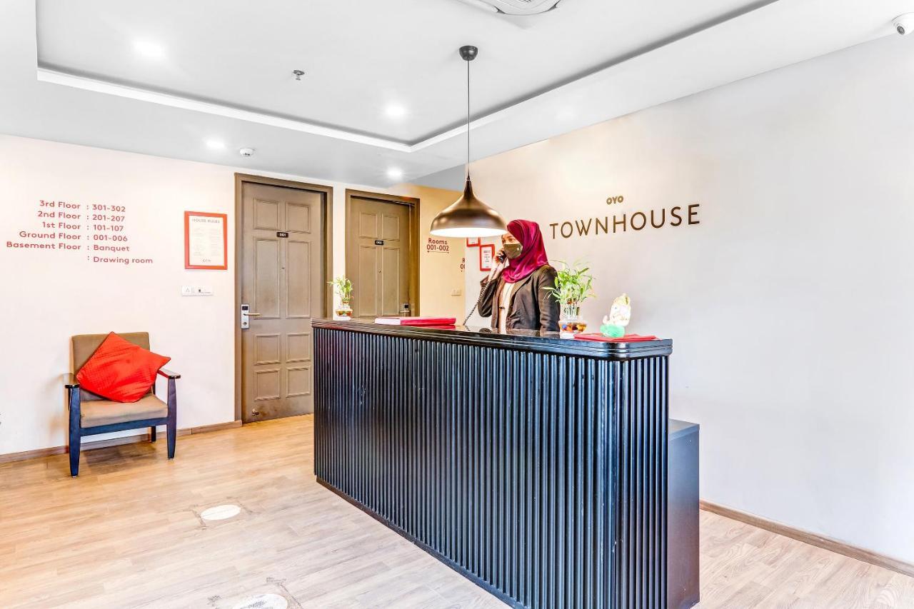 Super Townhouse 139 Ashiyana Smriti Upvan Near Emerald Mall Lucknow Bijnaur Exteriör bild