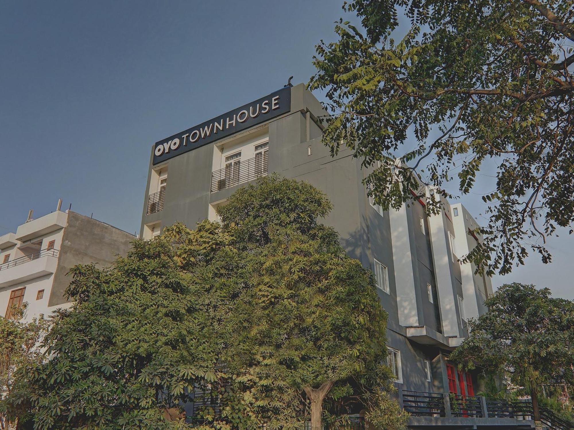 Super Townhouse 139 Ashiyana Smriti Upvan Near Emerald Mall Lucknow Bijnaur Exteriör bild